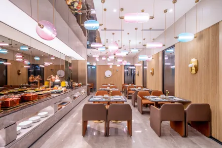 Crystal Orange Hotel Beijing Guomao Heshenghui Отели рядом с достопримечательностью «Bailu Park»