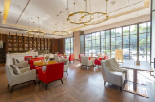 銀谷ホテル（大理高速鉄道駅）