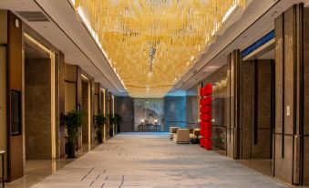HUALUXE Suzhou Bay Hot Spring Resort