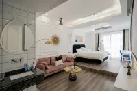 Zhangjiajie Xunshanye Homestay (Tianmenshan Cableway Station) - Condos