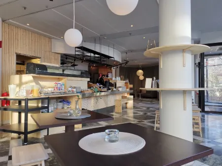 2Home Hotel Apartments