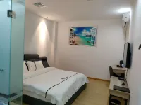 Gejiu Jingxiang Theme Hotel