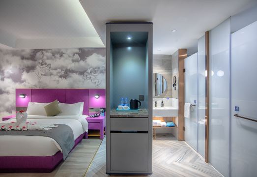 LANOU Hotel Breakfast