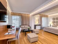 Divani Palace Acropolis Hotel berhampiran Odeon Herodes Atticus