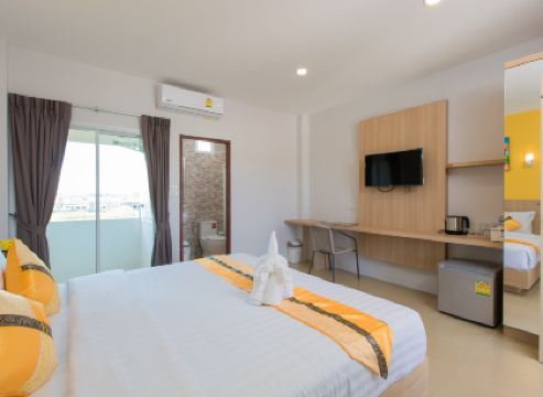 แฟ็นต์แอทถลาง เซอร์วิสอพาร์ทเม้นท์