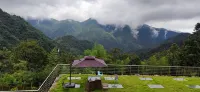 Floating Clouds Homestay Hotels in Linan Taihuyuan Scenic Area