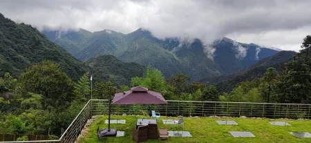 Floating Clouds Homestay Отели рядом с достопримечательностью «Taihuyuan Scenic Area»