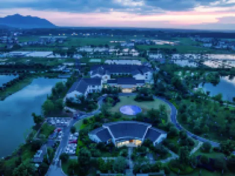Longyou Yuyue·Heyuan Resort Hotel Hotels in Longyou