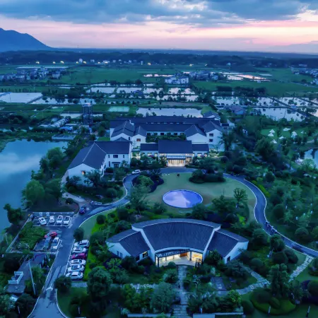 Longyou Yuyue·Heyuan Resort Hotel