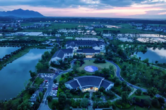 Longyou Yuyue·Heyuan Resort Hotel