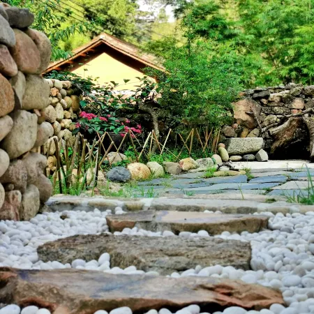 Sanjing Shanju Guesthouse