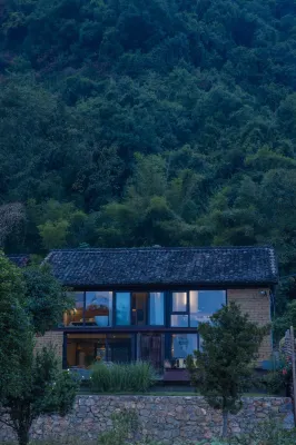 Hillside Homestay Yangshuo (Shili Gallery Yulonghe Branch)