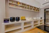Lavande Holiday Hotel (Chongzhou Wanda High-speed Railway Station) - فطور
