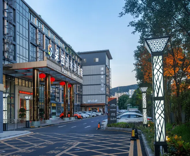 Water Bay Hotel (Longgang, Tangkeng Metro Station)