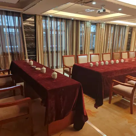 DeChang Hotel