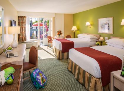 Howard Johnson by Wyndham Anaheim Hotel & Water Playground