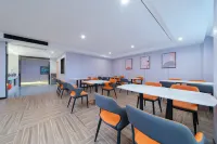 FUNMEE Hotel (Lingling Ancient City, HUSE, Yongzhou) - parking