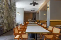 Longcanggou Table Mountain Blackstone Vacation Homestay Hotels in Yingjing