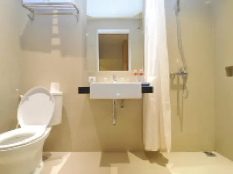Lunara Home Living by Daphna Management (formerly Aveon Express Yogyakarta) Hotels in Umbulharjo