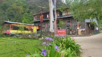 Yubeng International Youth Hostel