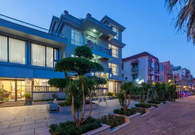 Bolan coffee resort on Meizhou Lsland