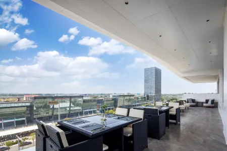 Jurong Round Rate Hotel