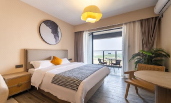 Livetour International Apartment(Jiangmen Heshan Gulao Watertown)