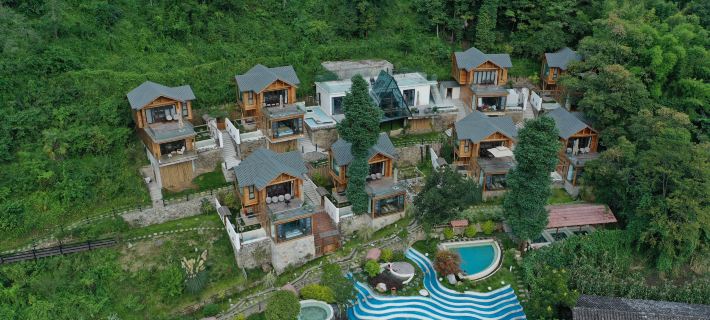 Grovewood Hamlet Hotels in Luding