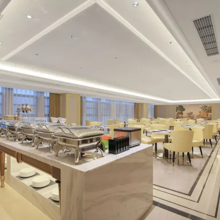 Vienna Hotel (Rongjian Building, He County, Ma on Shan)
