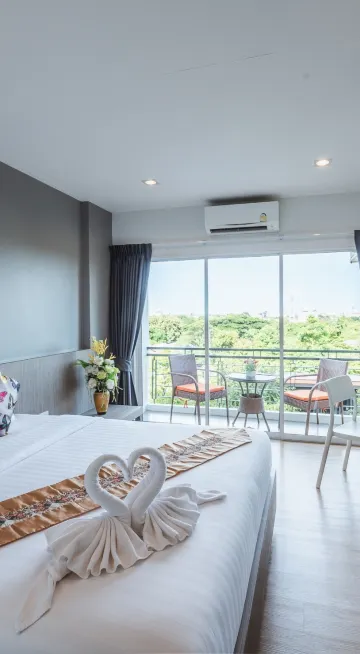 ห้องดีลักซ์ เตียงใหญ่ 1 เตียง