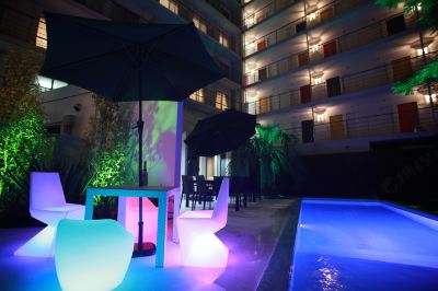 屋外プール ホテルジャパネスク福岡の写真