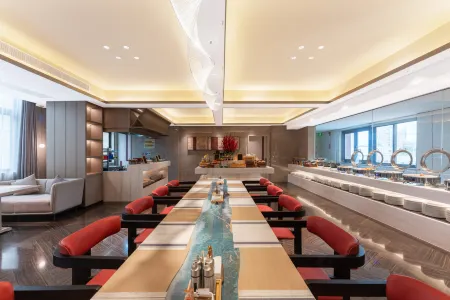 Maison New Century Hotel Wenling Taizhou Отели рядом с достопримечательностью «Wenling Stadium»