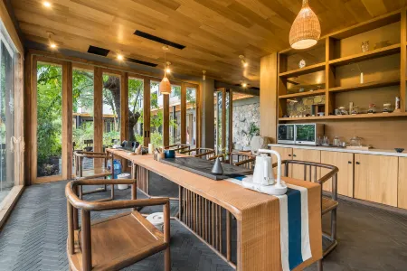 Puxu·Huawushanhetu Boutique Resort B&B Отели рядом с достопримечательностью «Qianxi Huawu Village - Campsite»