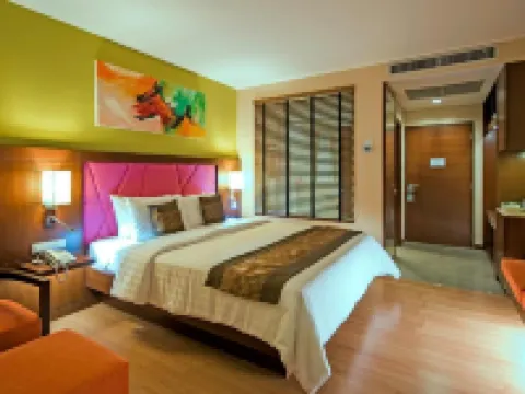 Navarat Heritage Hotel Hotels near Kamphaeng Phet City Pillar Shrine