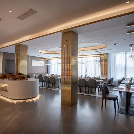 Homeinn Plus Hotel (Laizhou Guangzhou West Street)
