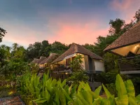 Loy Chalet Hotels near Klong Muang Beach