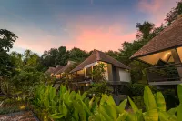 Loy Chalet Hotels in Klong Muang Beach