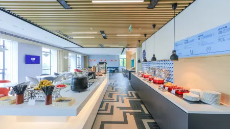 Holiday Inn Express SHANGHAI PUDONG AIRPORT by IHG