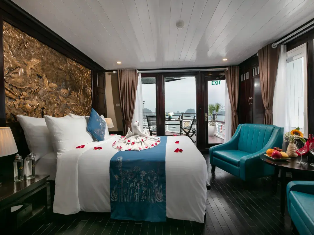 La Regina Classic Cruise - Hạ Long