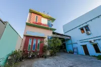RedDoorz near Mangrove Forest Kupang Hotels in Kupang