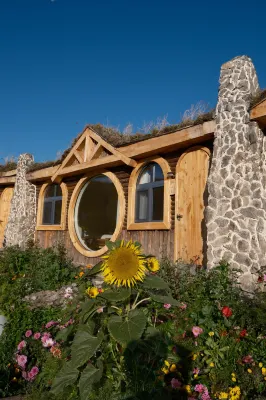 ChunShanSongYue Hotels near Qiongkushitai Grassland in Xinjiang