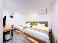 Yanji Jiaheju Holiday Hotel (Yanji Dinosaur Kingdom Korean Folk Village) - Pet friendly
