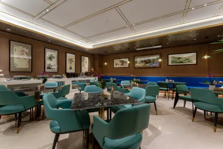 Xi'an Platinum Wan'ao Hotel (Big Wild Goose Pagoda Datang Everbright City) Отели рядом с достопримечательностью «Chang'an Square»