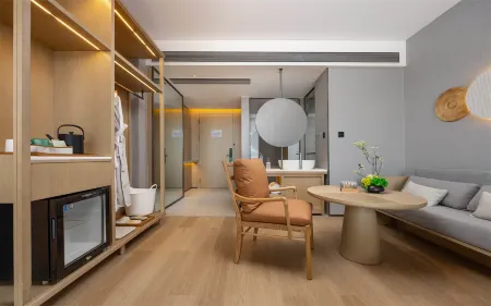 Mile Huquan Shuixiang Wenquan Eeril Hotel