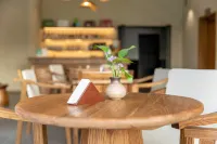 Yunzhong Yashshe · Private Tang Hotel (Leshan High-speed Railway Station Branch) - bar