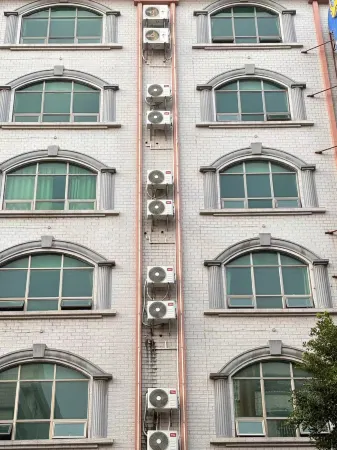 mei li hua gong yu Отели в г. Луодин