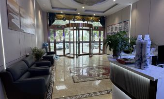 Golmud Longpeng Business Hotel