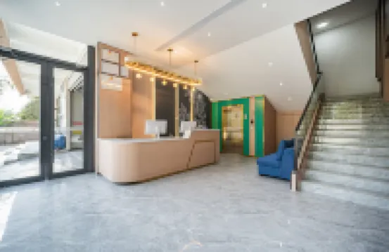 Fuji International Hotel (Kashgar Wanda Plaza International Exhibition Center)
