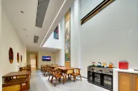 The Moonlit Temple Hotel (Wenzhou Longwan International Airport Branch)