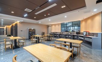 Zhishang Business Hotel